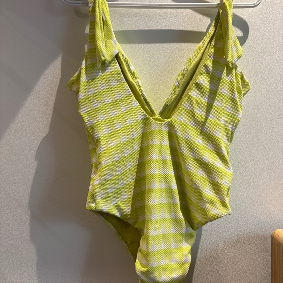 Seafolly One Piece Swimsuit  Portofino Deep V Lime AUS Size 12 CAD 10 - Picture 4 of 7